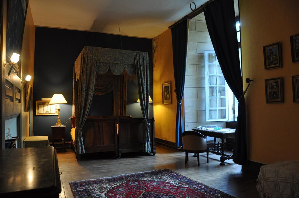 Chateau De Lanquais Bed & Breakfast Exterior foto